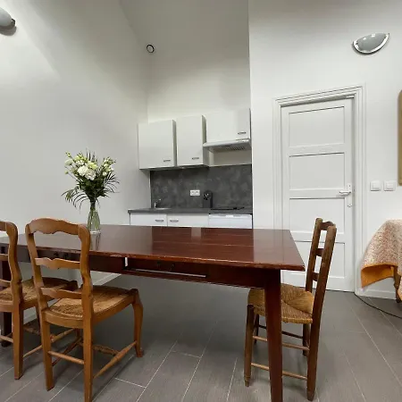 Loft Lumineux Sur Jardin Lägenhet *